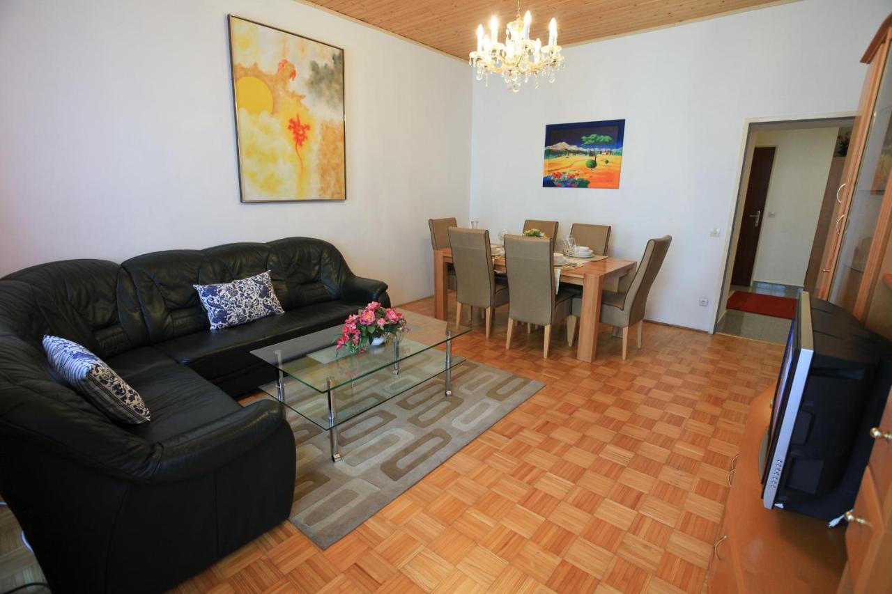 Mozart Apartment Wien
